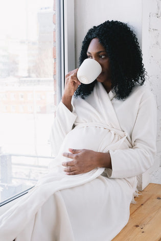  Maternity Bathrobes: Comfort and Style for Expecting Moms - Lotus Linen