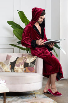  Men's Hooded Plush Robe